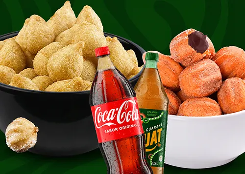 Porção de mini churros acompanhada de bebida